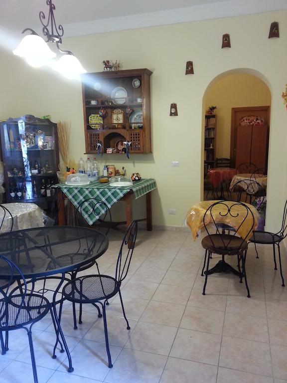 Pia Acomodação com café da manhã  Syracuse